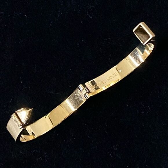 Michael Kors Pavé Crystal Knife Edge Bangle Bracelet Gold Tone OSFM - Picture 5 of 7